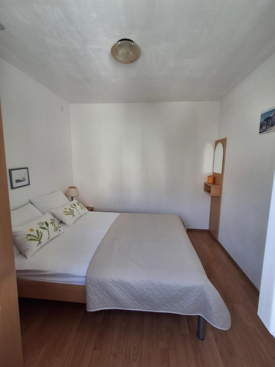 Apartment Irena Bol Kültér fotó